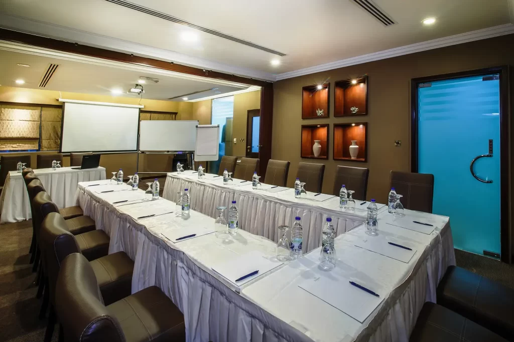 Landmark Summit Hotel Conference Room